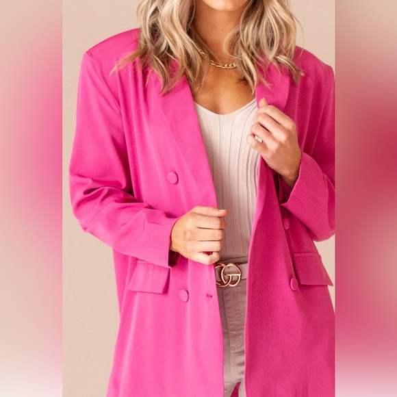 🔥💕NWT Blazer with removable shoulder pads🔥 - Picture 2 of 8